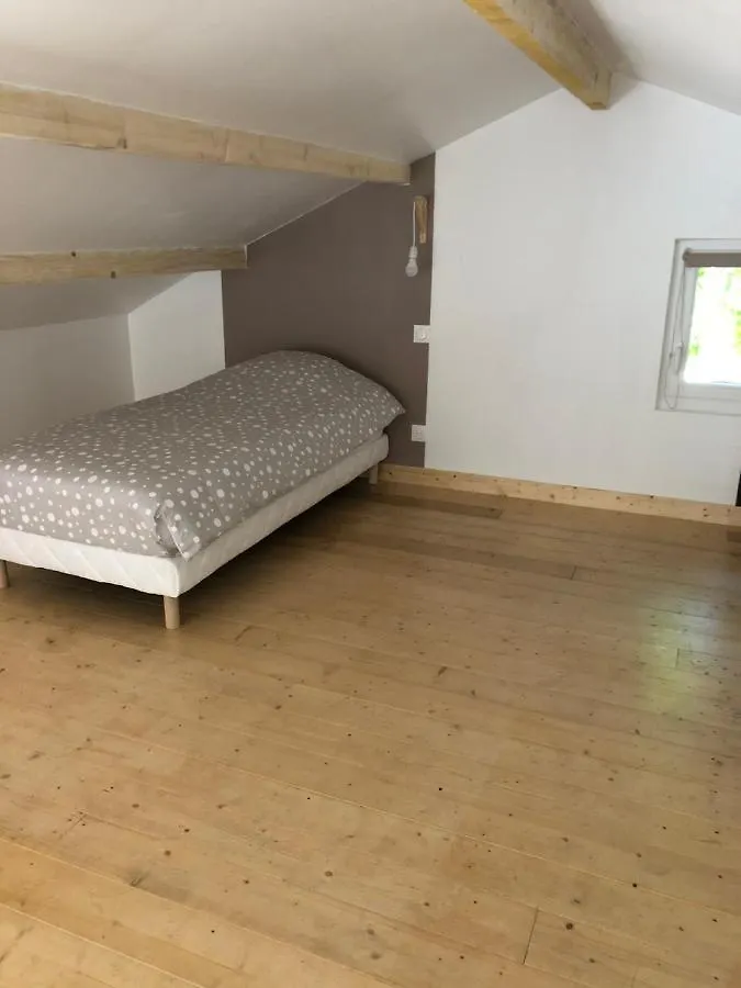 Hébergement de vacances gite au Mas pommier Arles France
