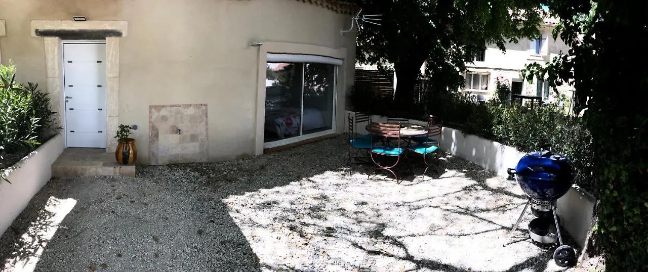 gite au Mas pommier Arles France